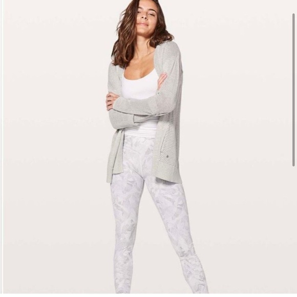 Lululemon Still Movements Open Back Hooded Knit Sweater Gray Size 2 - Picture 2 of 10